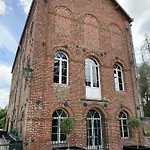 Domaine De Senercy Bed & Breakfast 4*