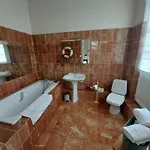 Bed & Breakfast Domaine De Senercy