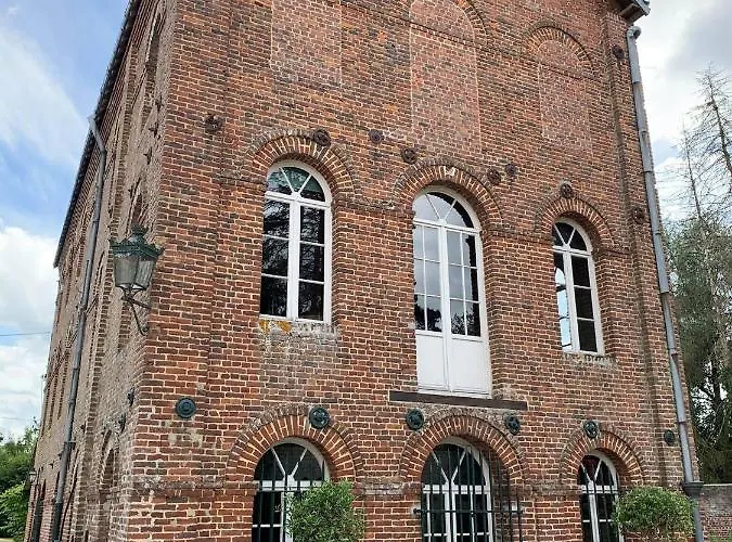 Domaine De Senercy Bed & Breakfast 4*