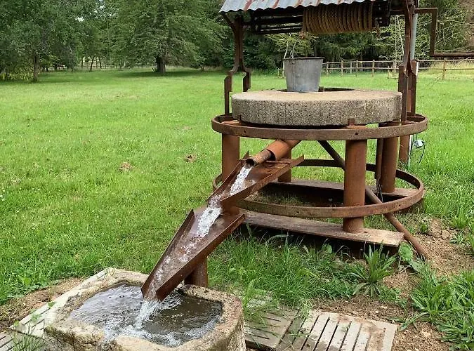 Domaine De Senercy Bed & Breakfast 4*