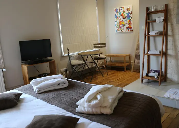 Domaine De Senercy Bed & Breakfast Sery-les-Mezieres